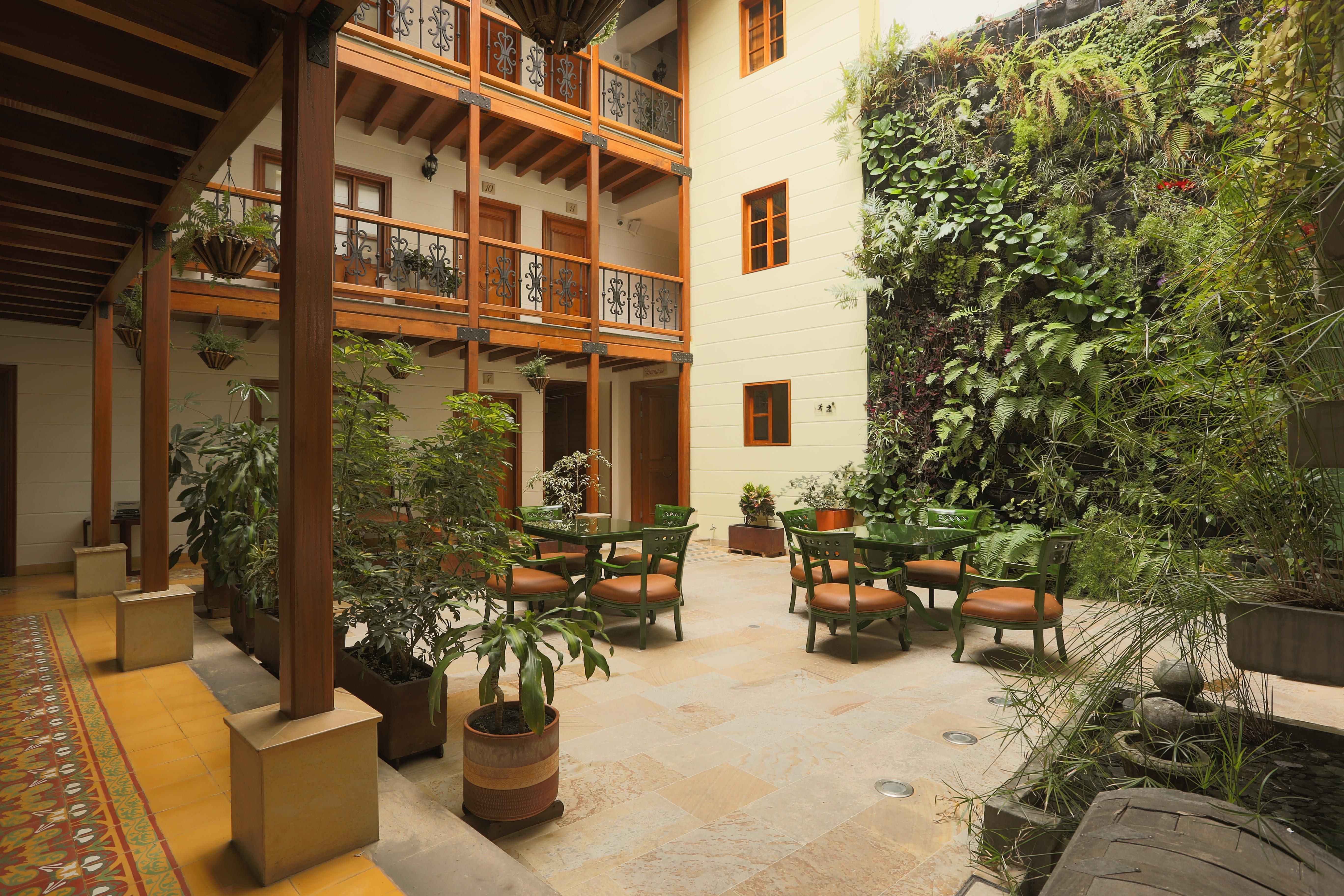 Hotel Santa Lucia Boutique Spa Bogotá Eksteriør billede Patio of the Casa de Moncada