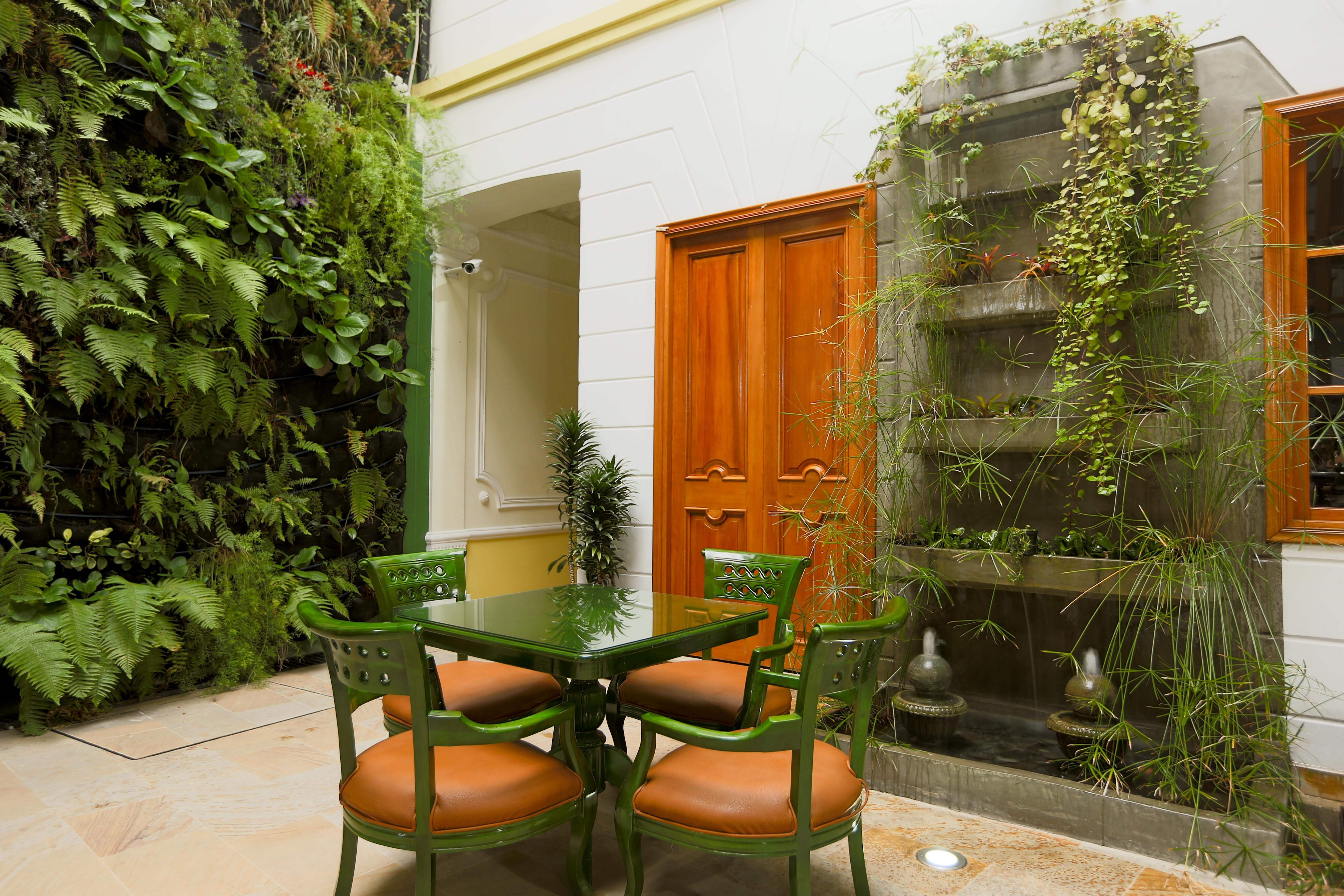 Hotel Santa Lucia Boutique Spa Bogotá Eksteriør billede Living wall in a home