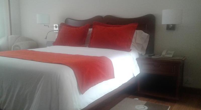 Hotel Santa Lucia Boutique Spa Bogotá Eksteriør billede A bed with a duvet cover