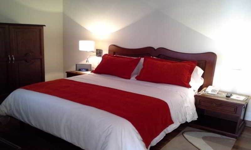 Hotel Santa Lucia Boutique Spa Bogotá Eksteriør billede A bed runner