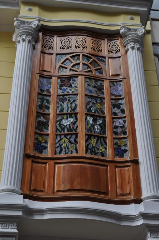 Hotel Santa Lucia Boutique Spa Bogotá Eksteriør billede Stained glass window